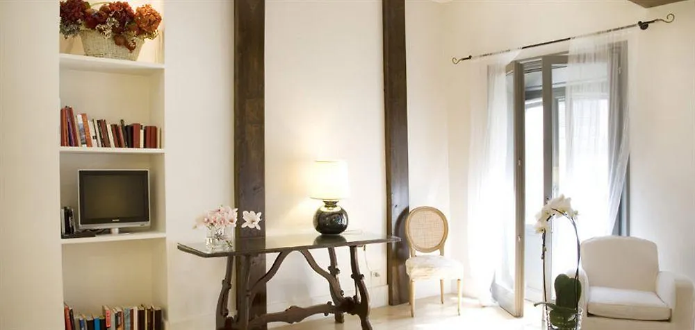 Milano Suites 0*,  Italien